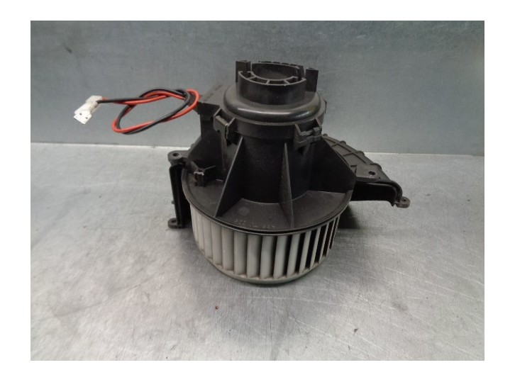 Recambio de motor calefaccion para opel astra gtc 1.7 16v cdti referencia OEM IAM 1845142 52407543 