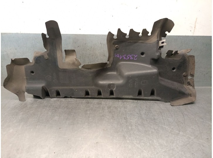 Recambio de molduras delanteras para citroën c4 lim. collection referencia OEM IAM 9687421780 7104PE 