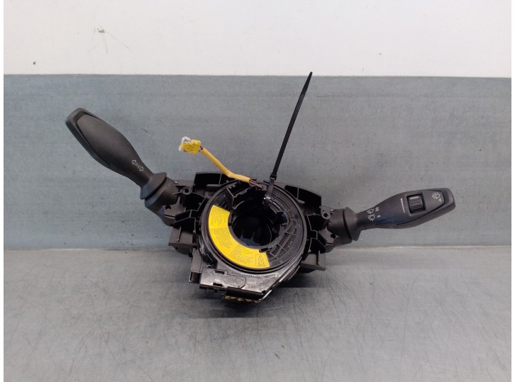 Recambio de mando luces para ford fiesta (ccn) 1.25 16v cat referencia OEM IAM 8A6T13335AD 