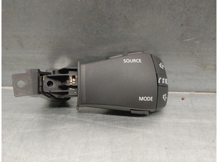 Recambio de mando multifuncion para dacia jogger ml referencia OEM IAM 255522187R 