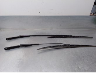 Recambio de brazo limpia delantero derecho para renault trafic caja cerrada (ab 4.01) 2.0 dci diesel fap cat referencia OEM IAM 