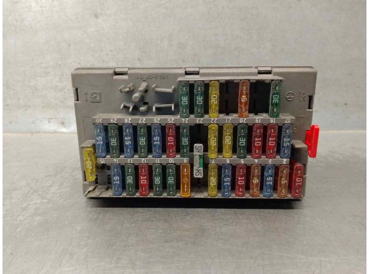 Replacement relay / fuse box for Citroën Jumpy 2.0 HDi CAT (RHX / DW10BTED) OEM IAM reference 9631527980 