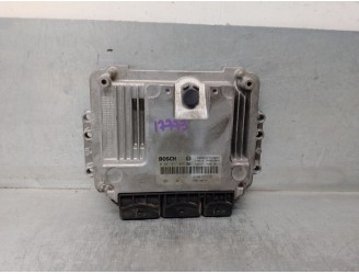 Recambio de centralita motor uce para renault trafic caja cerrada (ab 4.01) 2.0 dci diesel fap cat referencia OEM IAM 8200935115