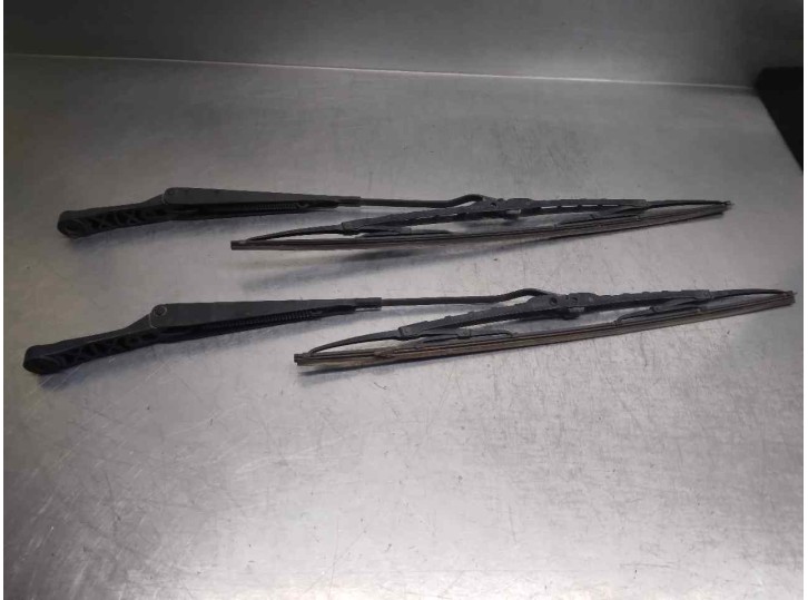 Recambio de brazo limpia delantero derecho para seat ibiza (6k) 1.6 referencia OEM IAM 6K2955408  