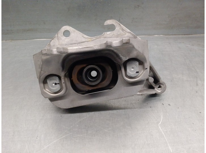 Replacement left engine mount for Dacia Jogger ML OEM IAM reference 112535643R 