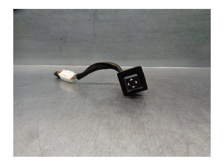 Replacement steering wheel controls for Kia Opirus 3.5 V6 cat OEM IAM reference 936913F000 