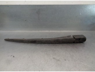 Recambio de brazo limpia trasero para kia sportage 1.6 cat referencia OEM IAM 