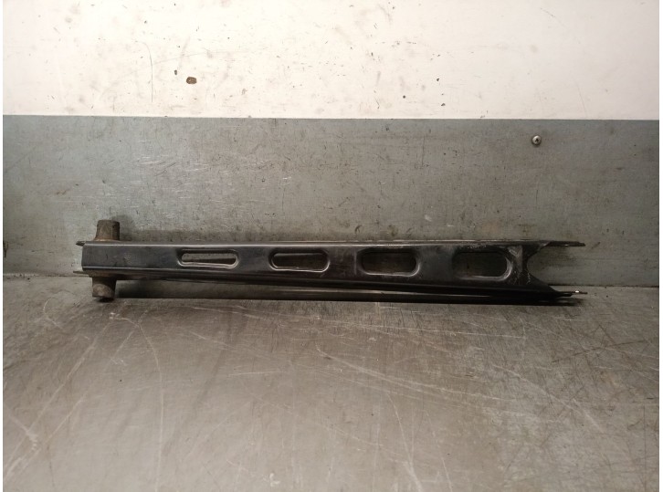 Recambio de brazo suspension inferior trasero izquierdo para saab 9-5 (ys3e) 2.3 t referencia OEM IAM B235E B235E 