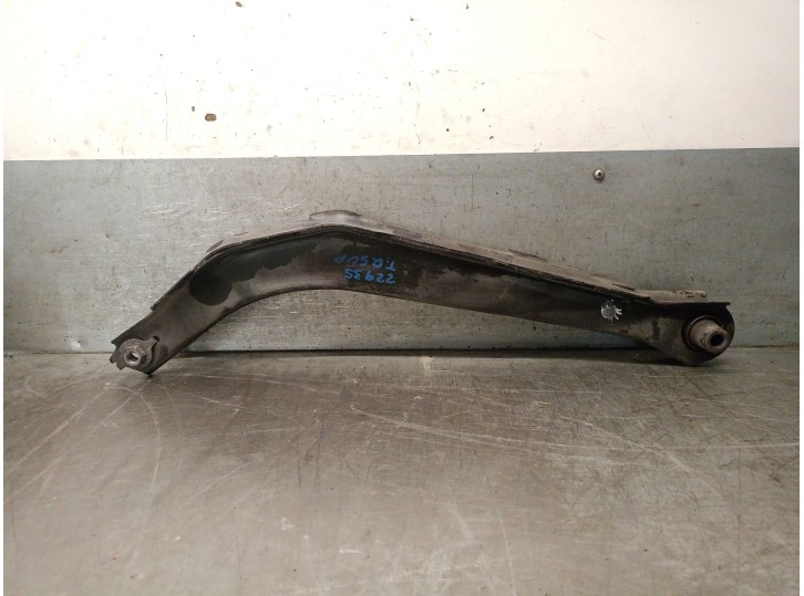 Recambio de brazo suspension superior trasero derecho para saab 9-5 (ys3e) 2.3 t referencia OEM IAM B235E B235E 