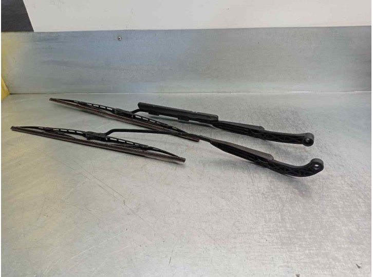 Recambio de brazo limpia delantero derecho para audi 80 (1991-...) referencia OEM IAM 893955407D 893955407C 