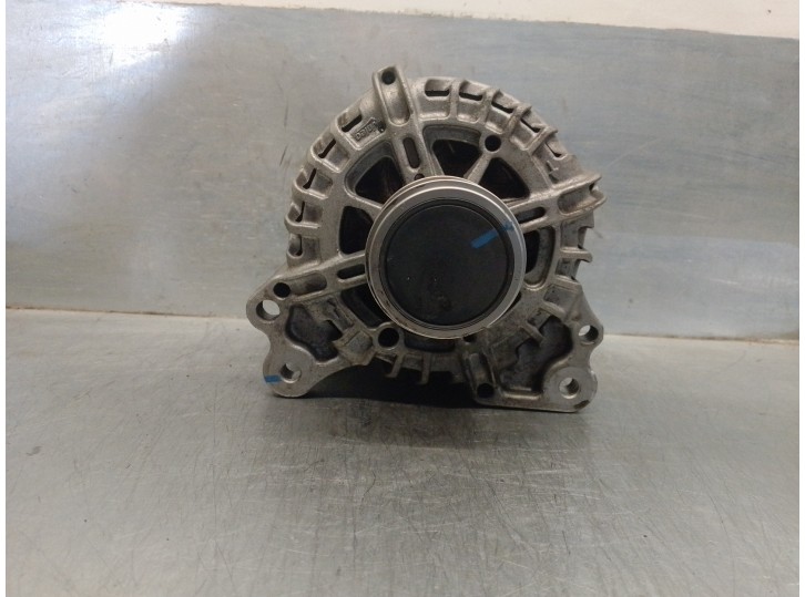 Recambio de alternador para volkswagen polo 1.6 tdi dpf referencia OEM IAM 04L903021C 2716064D VALEO