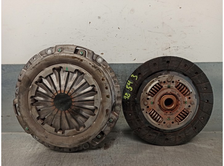 Recambio de kit embrague para fiat punto berlina (188) 1.3 jtd cat referencia OEM IAM 71737147 584712 VALEO