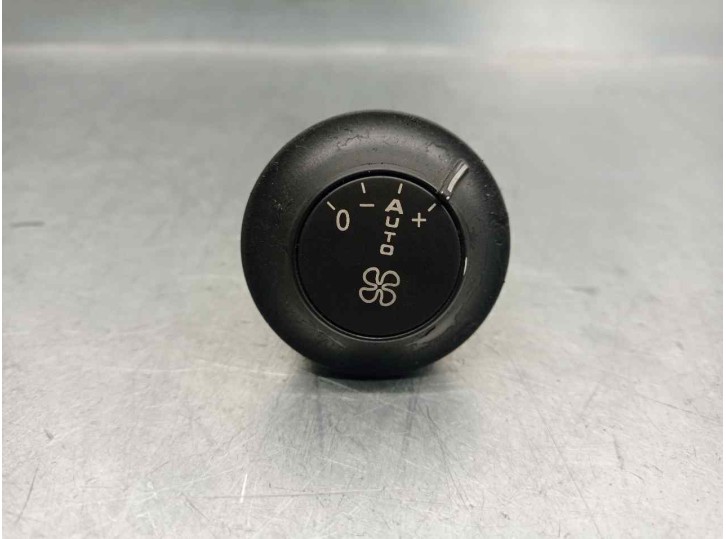 Recambio de mando climatizador para lancia phedra (180) 2.2 jtd cat referencia OEM IAM 1488941077 