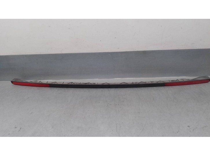Recambio de molduras traseras para audi a8 (4e2) 4.0 v8 32v tdi biturbo cat (ase) referencia OEM IAM 4E0807417B 