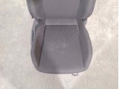 Recambio de asiento delantero derecho para volkswagen polo 1.6 tdi dpf referencia OEM IAM 2Q48811406E TELA NEGRA 