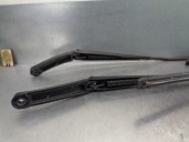 Recambio de brazo limpia delantero derecho para volkswagen polo 1.6 tdi dpf referencia OEM IAM 2G1955409 2G1955410 