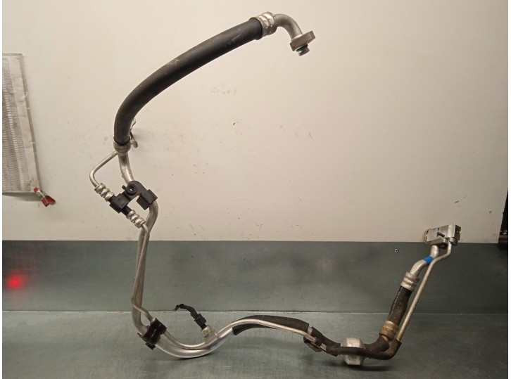 Replacement air conditioning pipes for Hyundai i30 1.4 CAT OEM IAM reference 977682L000 
