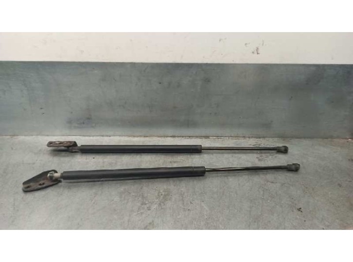 Recambio de amortiguadores maletero / porton para toyota corolla verso (e12) 1.6 16v referencia OEM IAM 689500W101A 545N 