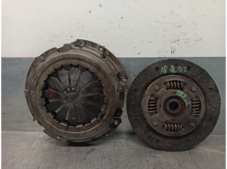 Recambio de kit embrague para opel corsa b 1.7 diesel referencia OEM IAM 666178 3000951547 