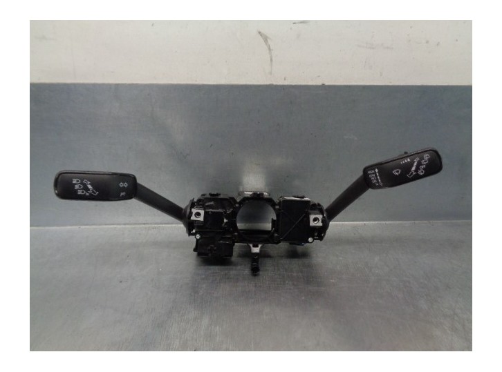 Recambio de mando luces para volkswagen polo 1.6 tdi dpf referencia OEM IAM 2Q0953521E 419388 