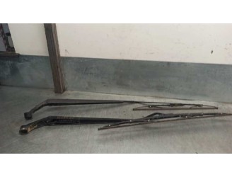 Recambio de brazo limpia delantero derecho para toyota corolla verso (e12) 1.6 16v referencia OEM IAM 8521213030 