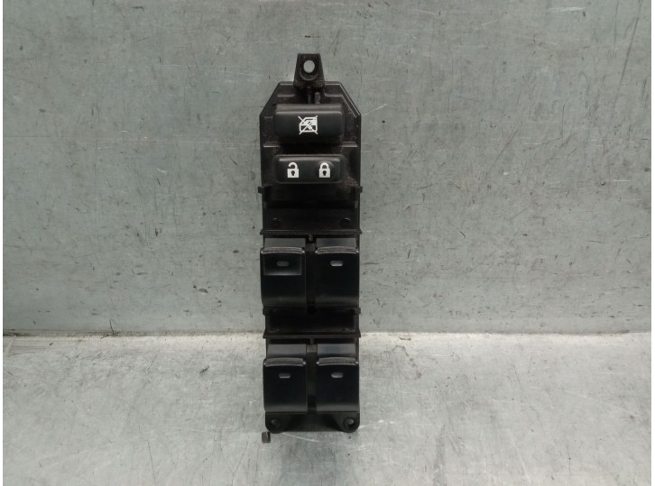 Replacement front left window regulator switch for Lexus CT (ZWA10_) 200h (ZWA10_) OEM IAM reference 8404060160 8404060160 