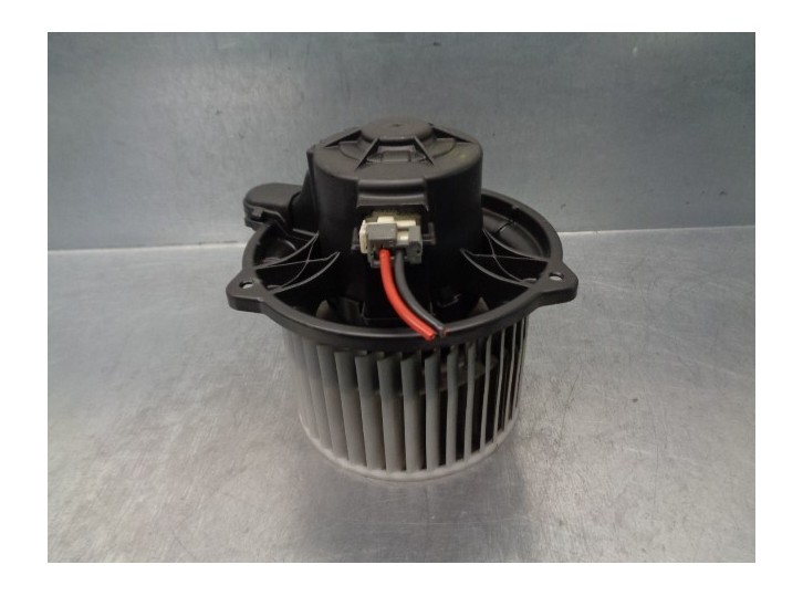 Recambio de motor calefaccion para hyundai i30 1.4 cat referencia OEM IAM 971132L000  