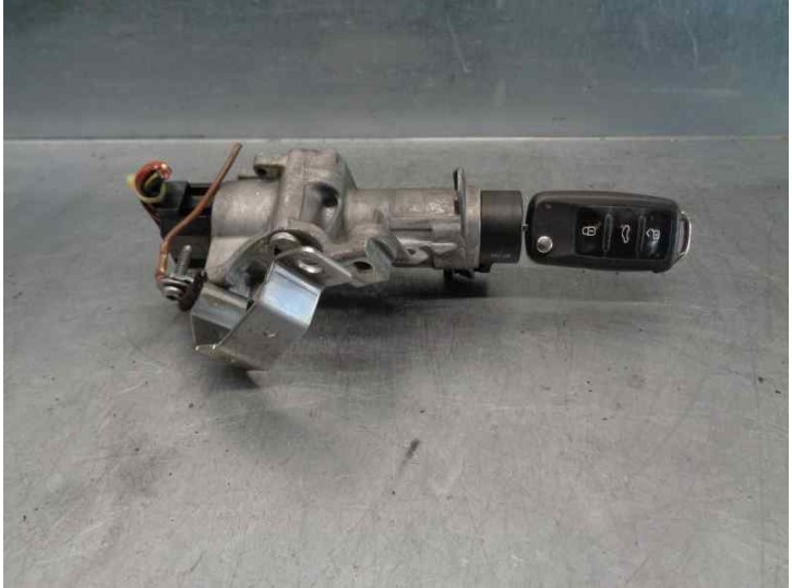 Replacement ignition switch for Seat Ibiza ST (6J8) 1.6 TDI OEM IAM reference 4B0905651C 