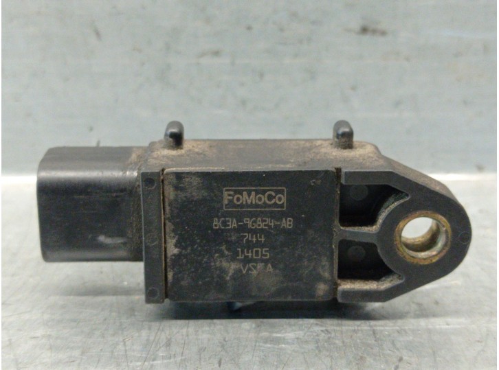 Recambio de sensor para ford b-max (jk) 1.6 tdci referencia OEM IAM 8C3A96824AB 