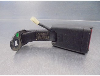 Recambio de enganche cinturon para subaru xv 2.0 cat referencia OEM IAM 64680FJ061VI 2 PINES TRA IZQ.