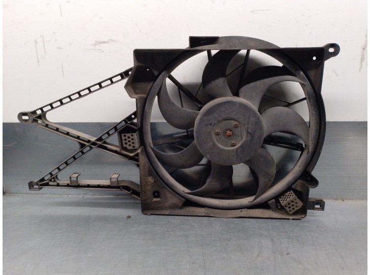 Recambio de electroventilador para opel astra g caravan 2.0 dti referencia OEM IAM 24413317 0130303903 BOSCH