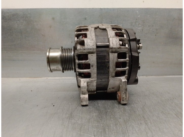 Recambio de alternador para skoda fabia 1.2 tsi referencia OEM IAM 04C903023L F000BL08F2 BOSCH