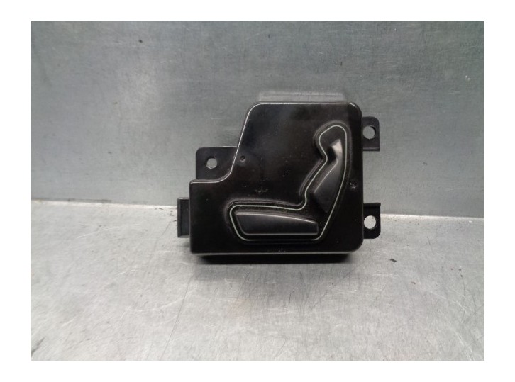 Replacement right seat control for Kia Opirus 3.5 V6 CAT OEM IAM reference 889913F002 
