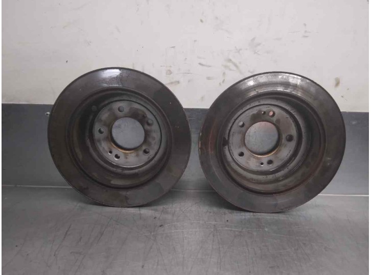 Replacement rear brake disc for Kia Opirus 3.5 V6 cat OEM IAM reference 