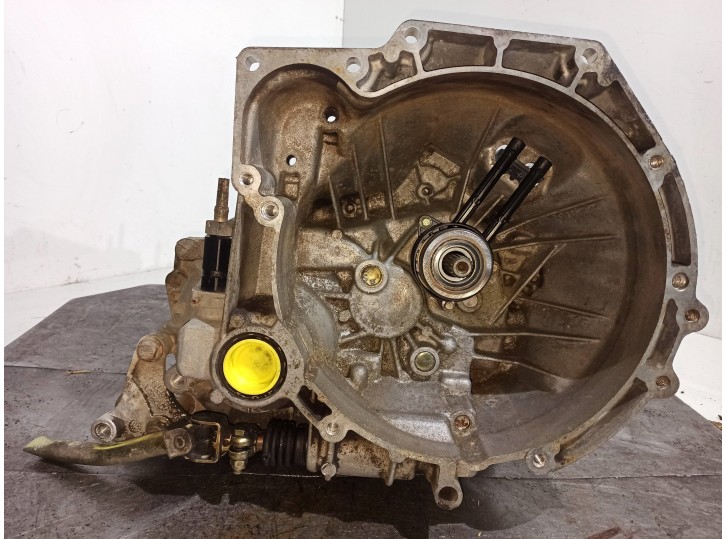 Recambio de caja cambios para ford fiesta berlina 1.3 cat referencia OEM IAM 97WTZA F0B7B18A 