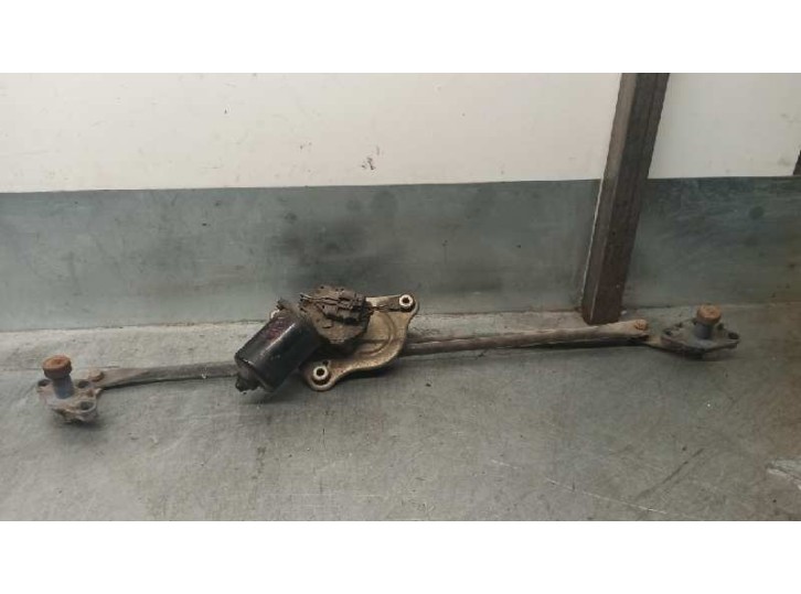 Recambio de motor limpia delantero para chrysler voyager (es) 2.5 cat referencia OEM IAM 4682761  