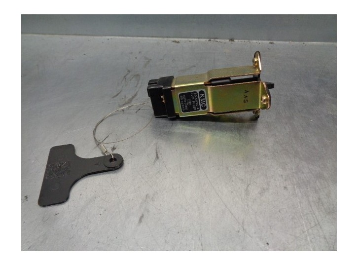 Recambio de motor tapa deposito combustible para kia opirus 3.5 v6 cat referencia OEM IAM 957203C000 