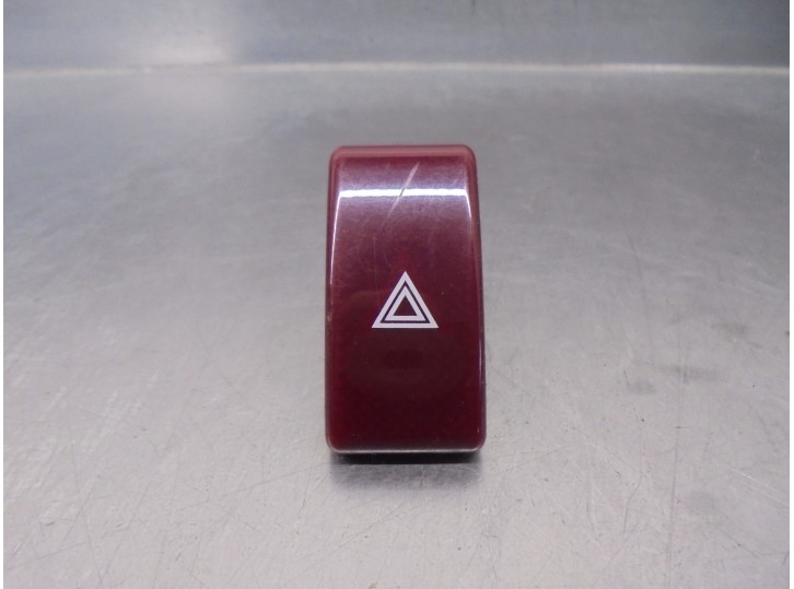 Replacement hazard warning switch for Subaru XV 2.0 CAT OEM IAM reference 83037FJ000 