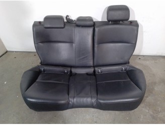 Recambio de asientos traseros para subaru xv 2.0 cat referencia OEM IAM 64320FJ010 CUERO NEGRO 5 PUERTAS