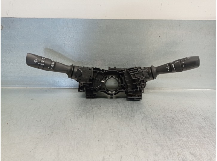 Recambio de mando luces para toyota land cruiser (j15) 2.8 turbodiesel cat referencia OEM IAM 8414047200 8465212A90 