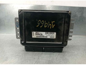 Recambio de centralita motor uce para volvo s40 berlina 2.0 turbo cat referencia OEM IAM P30614732 S108212204A SIEMENES