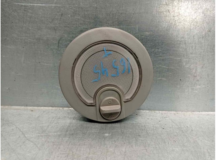 Recambio de luz interior para ssangyong actyon 2.0 td cat referencia OEM IAM 8371009000 