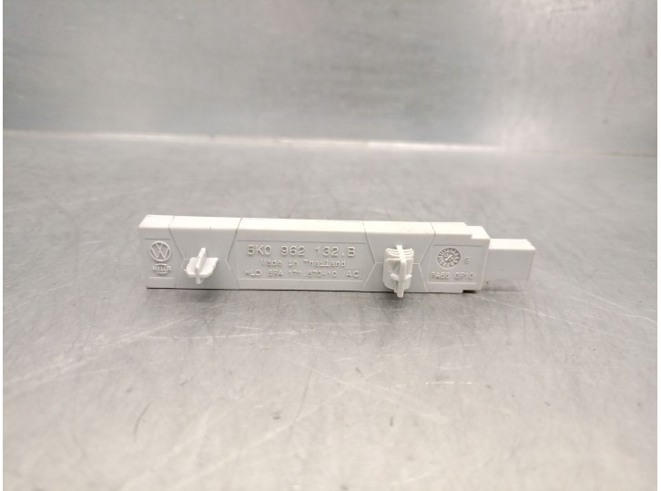 Recambio de antena para skoda karoq (nu7, nd7) 1.5 tsi referencia OEM IAM 5K0962132B 5K0962132B 