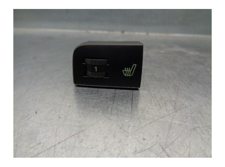 Replacement left seat control for Kia Opirus 3.5 V6 CAT OEM IAM reference 889903F102 