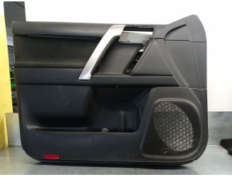Recambio de guarnecido puerta delantera izquierda para toyota land cruiser (j15) 2.8 turbodiesel cat referencia OEM IAM 67778X1M