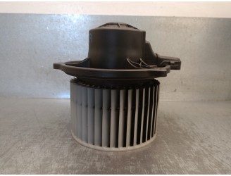 Recambio de motor calefaccion para hyundai i30 1.6 crdi cat referencia OEM IAM 971132L000  