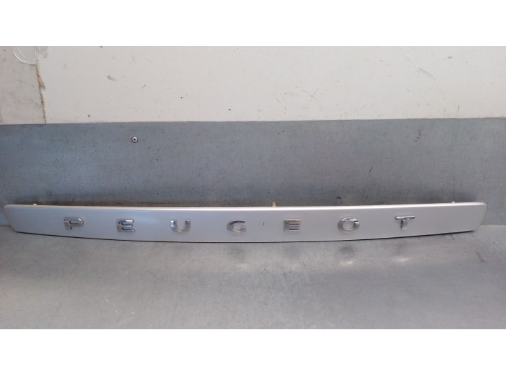 Recambio de maneta exterior porton para peugeot 308 sw 1.6 16v referencia OEM IAM 96806028 8726P2 