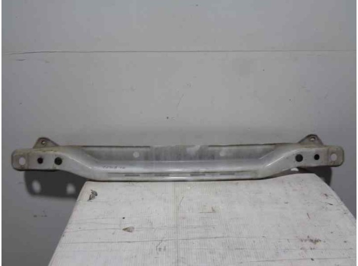 Recambio de refuerzo paragolpes trasero para toyota aygo (kgb/wnb) 1.0 cat referencia OEM IAM 520230H010 DE HIERRO 