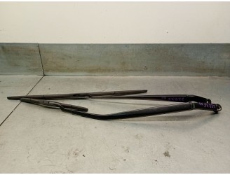 Recambio de brazo limpia delantero derecho para toyota corolla station wagon (_e21_) 1.8 hybrid (zwe211) referencia OEM IAM 8521