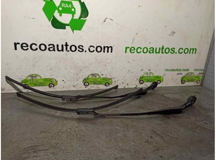 Recambio de brazo limpia delantero derecho para ford focus lim. 1.0 ecoboost cat referencia OEM IAM BM5117526AC  